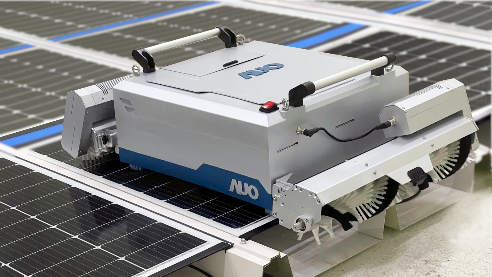 申博太陽(yáng)城致力EPC場(chǎng)域技術(shù)升級(jí)，導(dǎo)入清潔機(jī)器人搭配傳感器與AI數(shù)據(jù)分析，大幅減少維運(yùn)成本