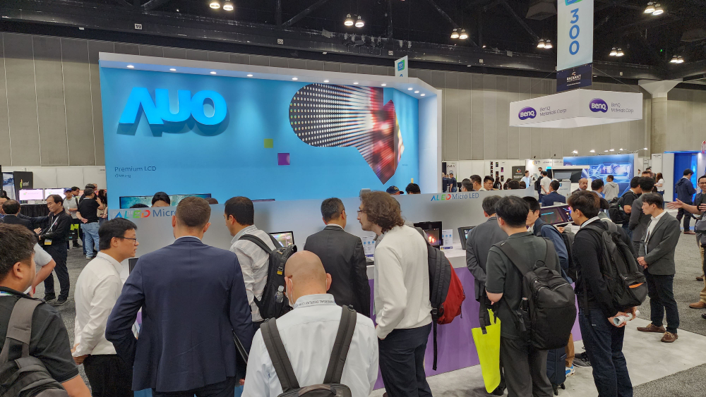 友達(dá)以嶄新品牌識(shí)別，將前瞻技術(shù)及創(chuàng)新研發(fā)實(shí)力，展現(xiàn)不設(shè)限的「Possibilities」新視界，在國(guó)際展會(huì)中大放異彩