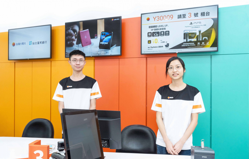 臺(tái)灣大哥大導(dǎo)入創(chuàng)利空間IMPRESS雲(yún)端數(shù)位內(nèi)容公播管理系統(tǒng)，可從總部遠(yuǎn)端管理及即時(shí)推播行銷(xiāo)文宣至全臺(tái)目標(biāo)門(mén)市