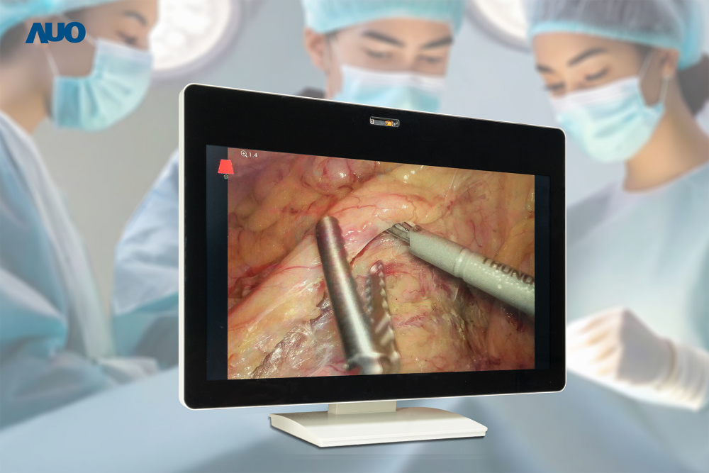 友達(dá)佈局智慧醫(yī)療場(chǎng)域，開(kāi)發(fā)裸眼3D醫(yī)療顯示器，協(xié)助醫(yī)療團(tuán)隊(duì)在手術(shù)過(guò)程中無(wú)需佩戴3D眼鏡，即能清晰觀看3D影像，同時(shí)提升手術(shù)溝通效率及舒適感  