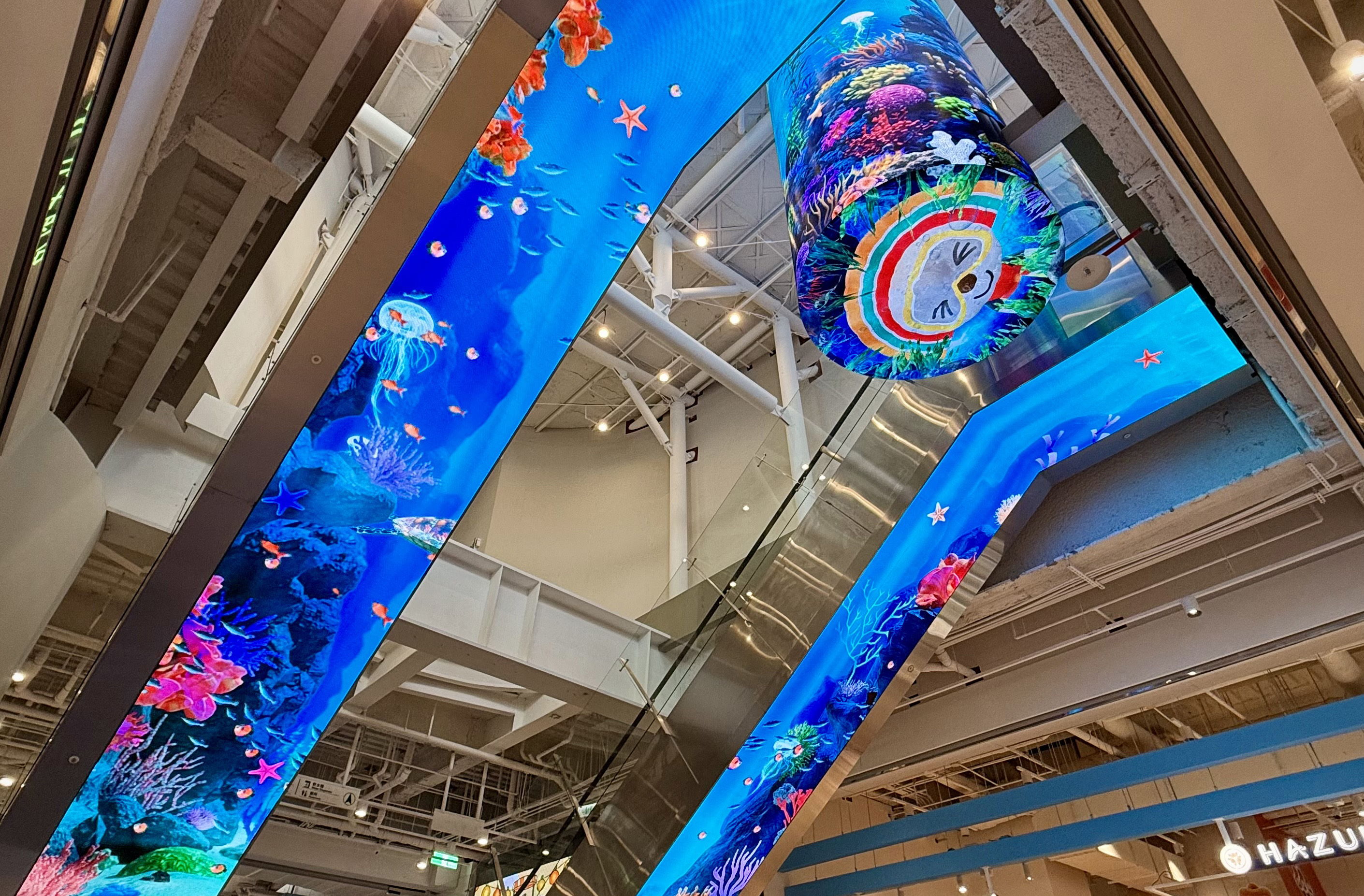 達(dá)擎與傑可達(dá)整合先進(jìn)顯示技術(shù)與軟硬體應(yīng)用服務(wù)，提供一系列大型LED顯示解決方案，為全新改裝開幕的「清水服務(wù)區(qū)」佈局嶄新視覺體驗。